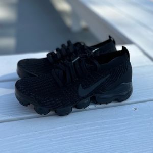 Nike flyknit vapormax running shoes